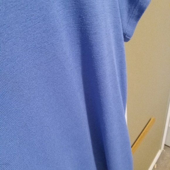 BANANA REPUBLIC t-shirt in periwinkle, super soft - Picture 3 of 4